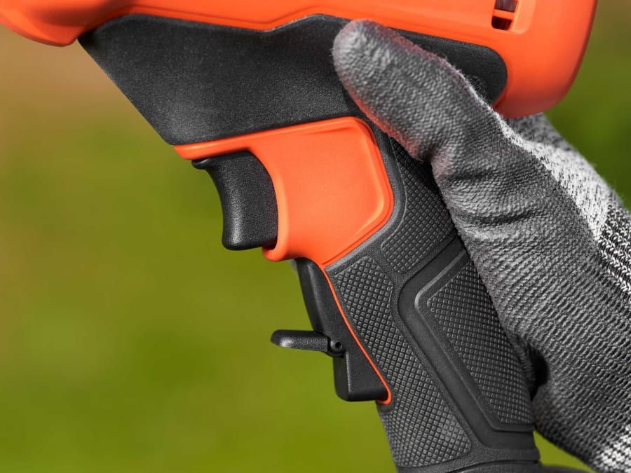 Black + Decker BCPP18D1 18V Pruner with 1 × 2.0Ah Battery