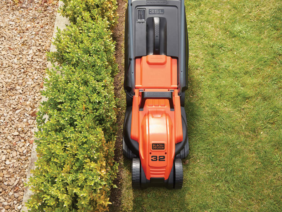 Black + Decker BEMW451GB 1200W 32cm Electric Lawnmower