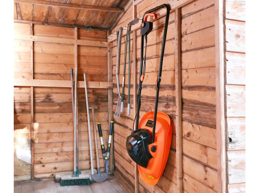 Black + Decker BEMWH551GB 30cm 1200W Electric Hover Mower