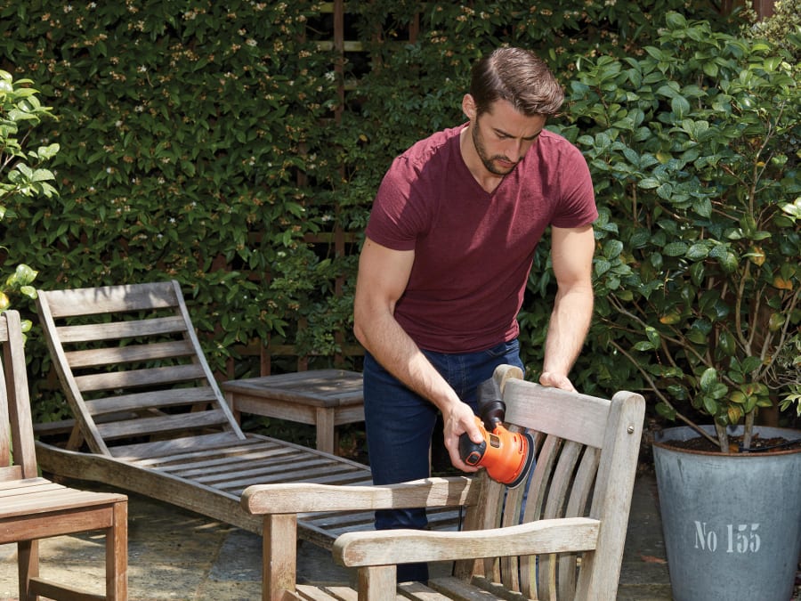 Black + Decker BEW210GB Random Orbital Sander 230W