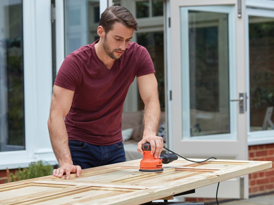 Black + Decker BEW210GB Random Orbital Sander 230W