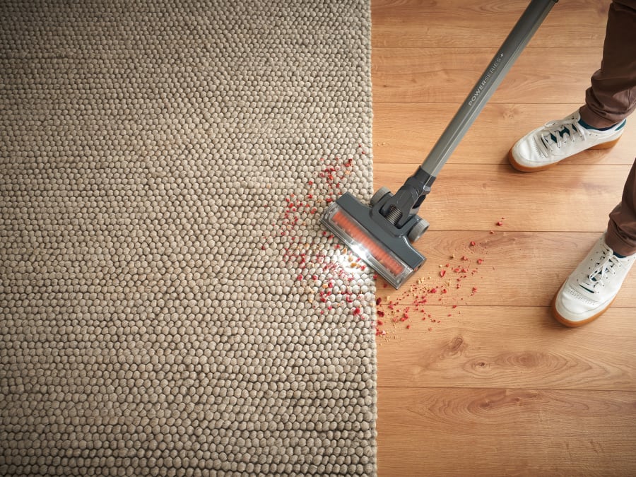 Black + Decker BHFEA18D1GB POWERSERIES+ 18V Stick Vacuum with 1 × 2.0Ah Battery