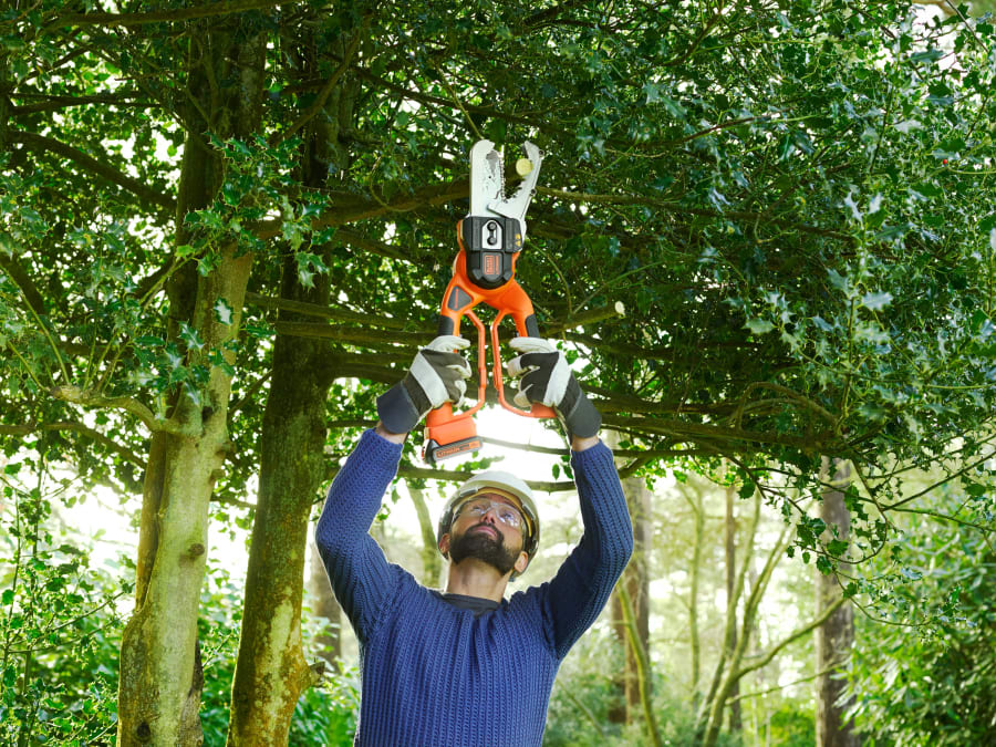 Black + Decker GKC1000LGB 18V Alligator Lopper with 1 × 2.0Ah Battery