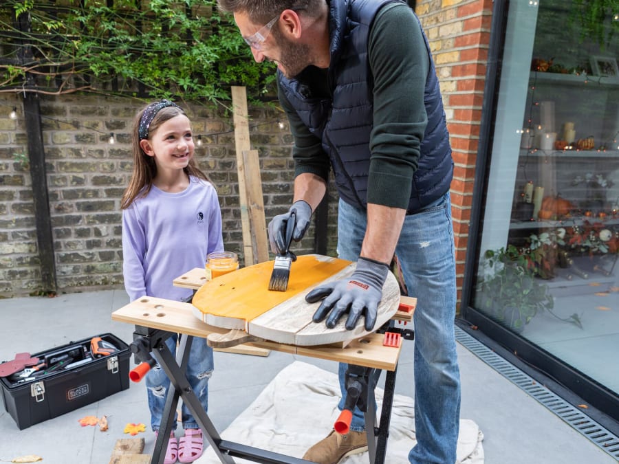 Black + Decker WM825XJ Workmate 825 Deluxe Workbench with Vertical Clamping