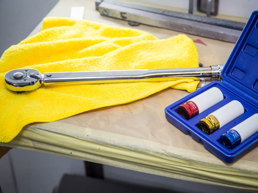 Bluespot Tools 2005 1/2in Drive Torque Wrench 40-210Nm