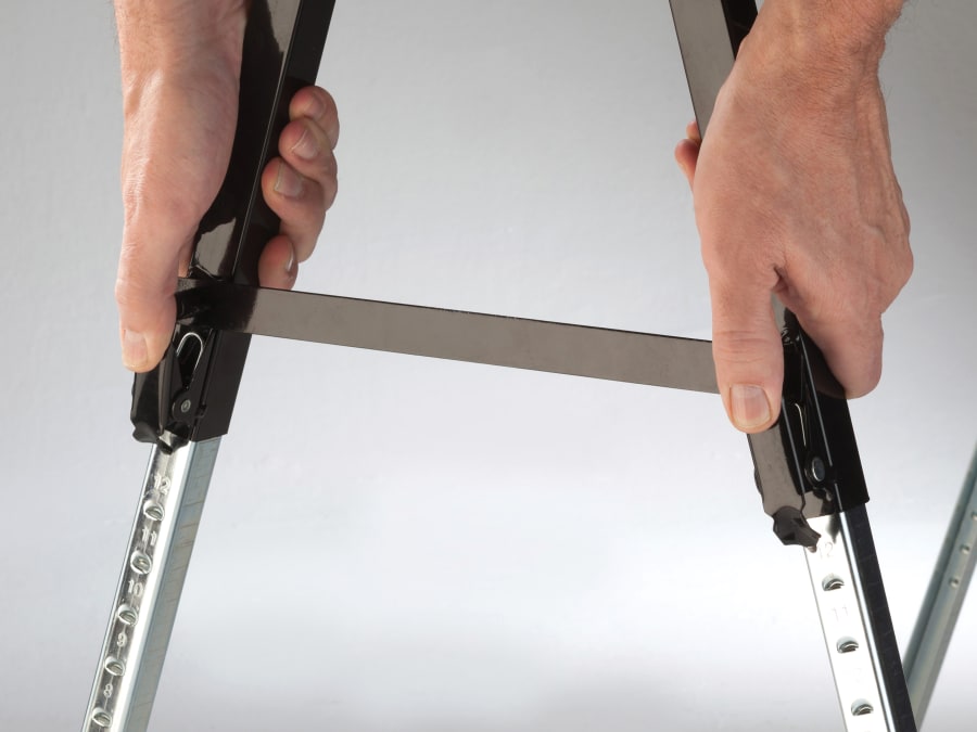 Batavia 7062252 Work Trestle with Telescopic Legs