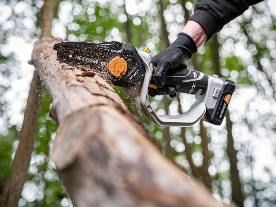 Batavia 7064355 18V NEXXSAW 6in Chainsaw with 1 × 2.0Ah Battery