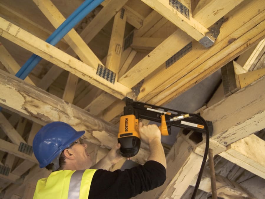 Bostitch F28WWE Pneumatic Wire Weld Stick Nailer with Case