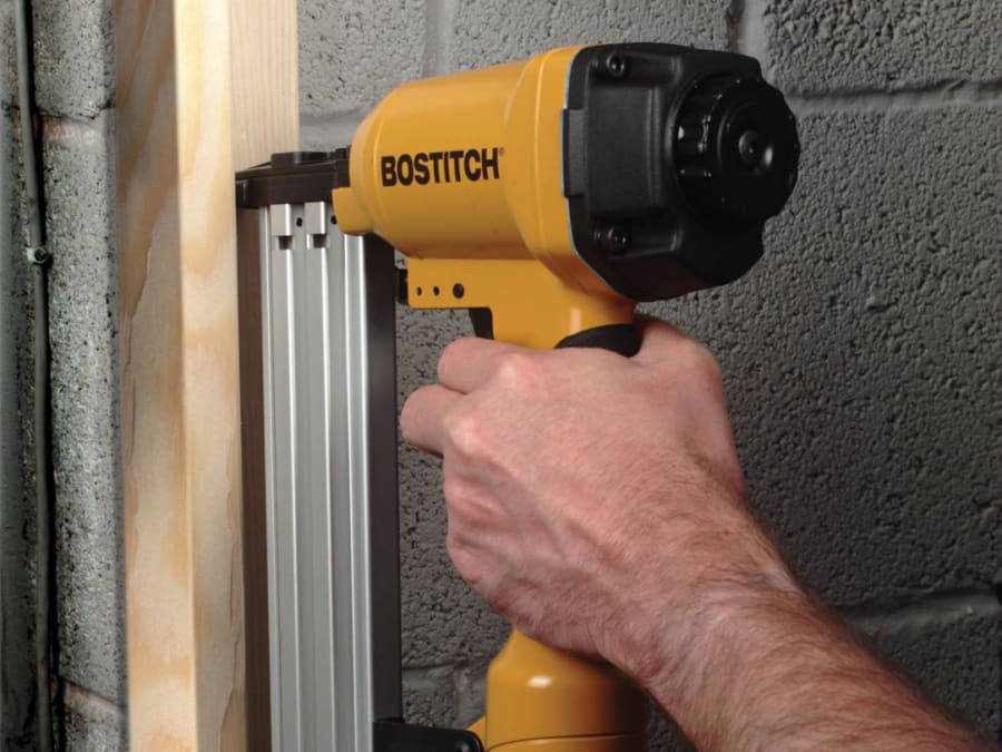 Bostitch SBHC50FN Pneumatic Concrete Block Nailer 20-50mm