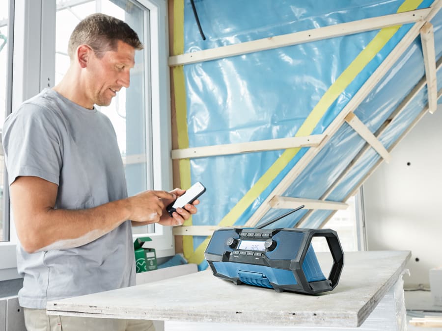 Bosch GPB 18V-2 C Professional Bluetooth Radio 240V