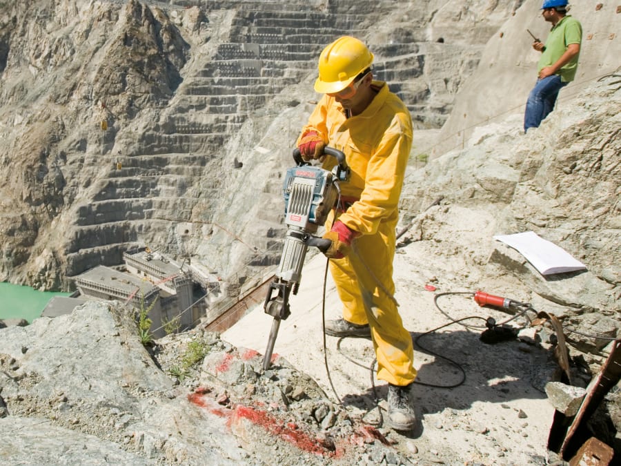 Bosch GSH 16-28 Professional Road Breaker 1750W 110V