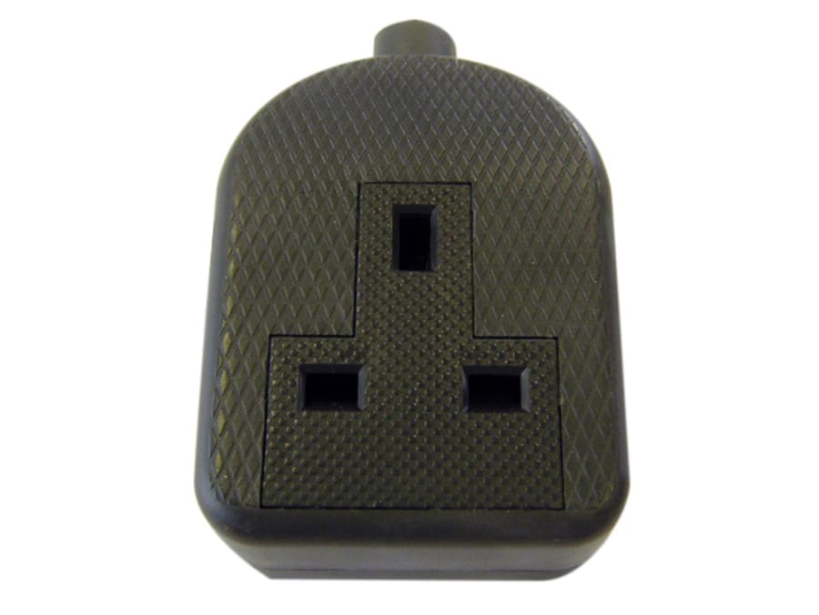 Dencon 9432BNB 13A 1-Gang Trailing Socket Black