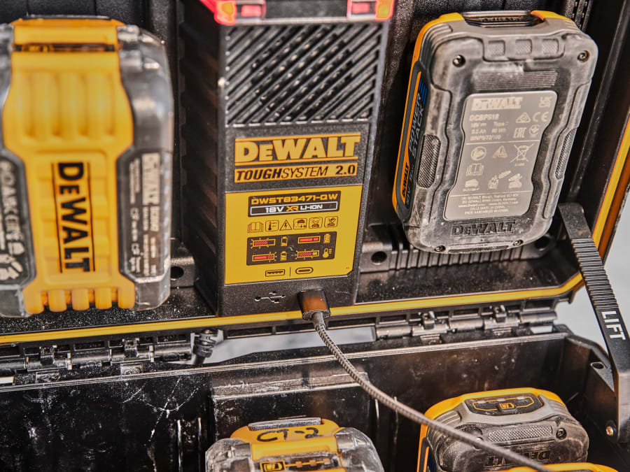 Dewalt Power Tools Dewalt DWST83470GB TOUGHSYSTEM 2.0 Charger Toolbox