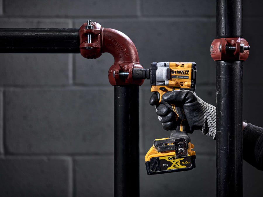 Dewalt Power Tools Dewalt DCF922P2TGB 18V XR Brushless 1/2in Impact Wrench with 2 × 5.0Ah