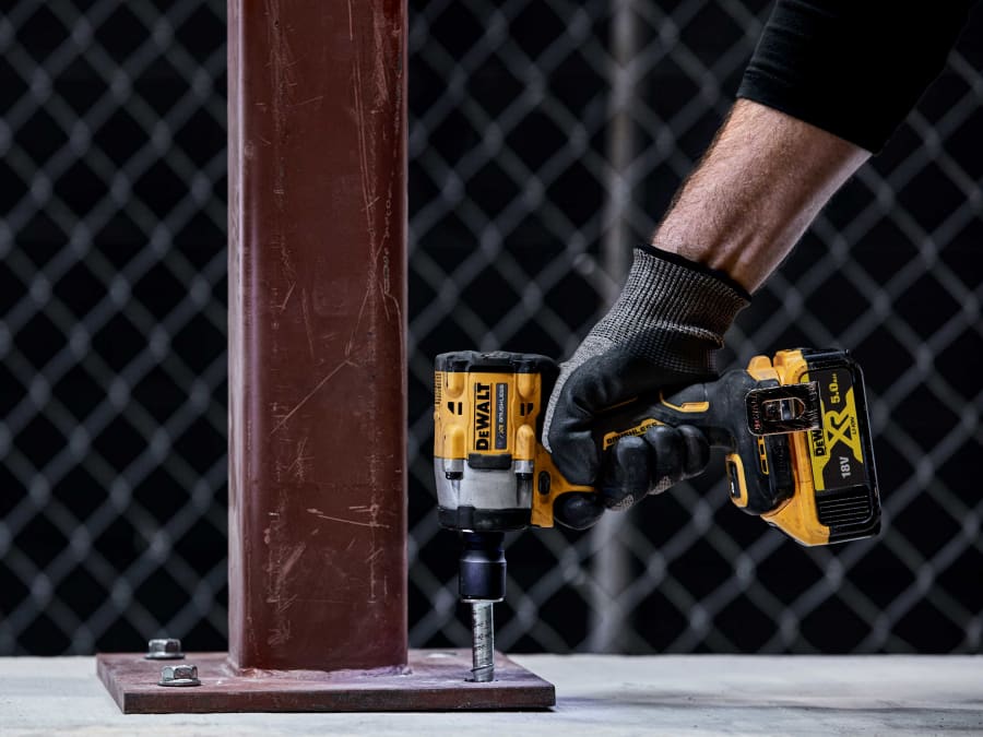 Dewalt Power Tools Dewalt DCF922P2TGB 18V XR Brushless 1/2in Impact Wrench with 2 × 5.0Ah