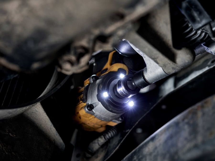 Dewalt Power Tools Dewalt DCF922P2TGB 18V XR Brushless 1/2in Impact Wrench with 2 × 5.0Ah