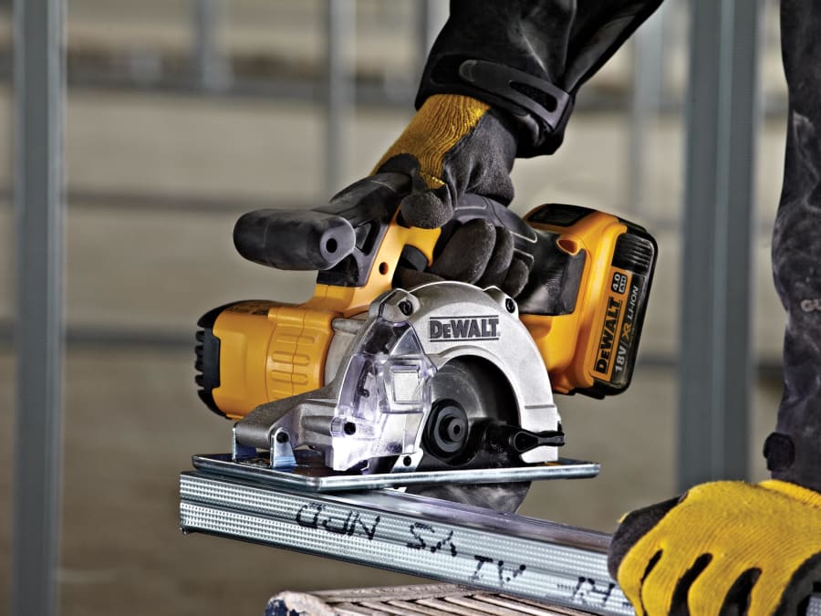 Dewalt Power Tools Dewalt DCS373NXJ 18V XR Metal Cutting Circular Saw 140mm Bare Unit