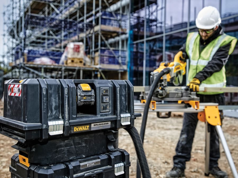 Dewalt Power Tools Dewalt DCV586MT2GB 54V XR FlexVolt Dust Extractor with 2 × 2.0Ah