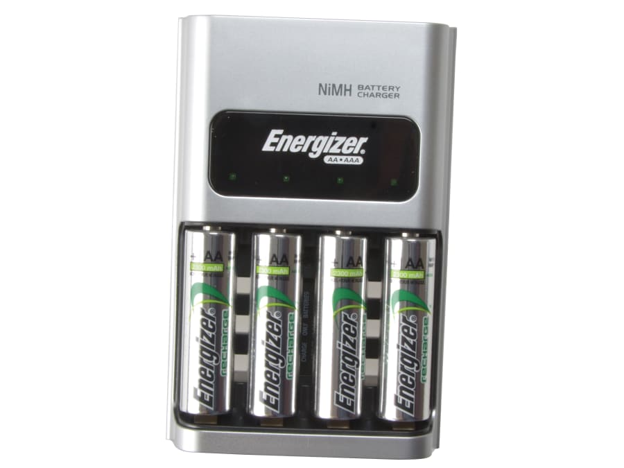 Energizer S623 1-Hour Battery Charger with 4 × AA Batteries