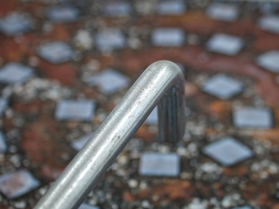 Faithfull FAIMHK200B 200mm Bent Manhole Key