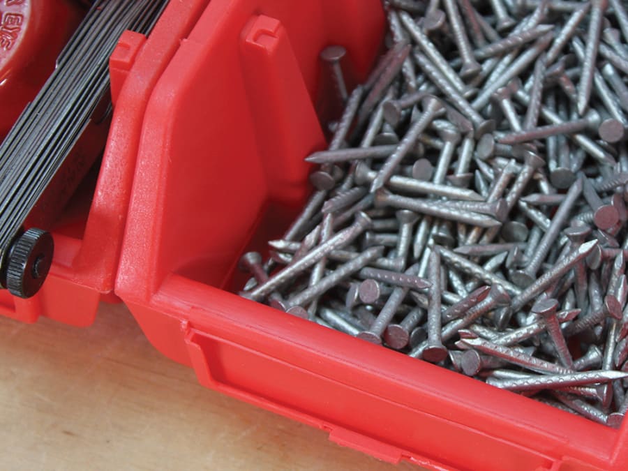 Faithfull FAIPAN12 12 Plastic Storage Bins with Wall Mounting Rails