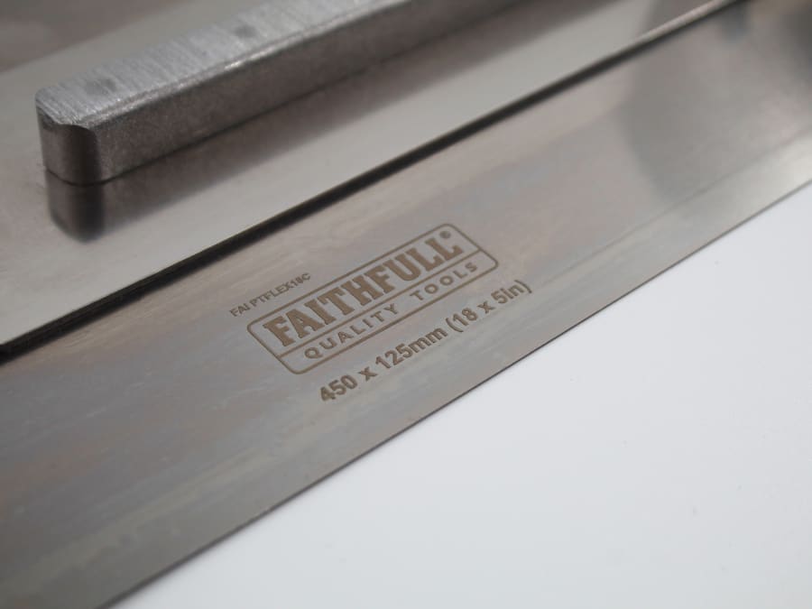 Faithfull FAIPTFLEX18C 450mm Flex Finishing Trowel with Cork Handle