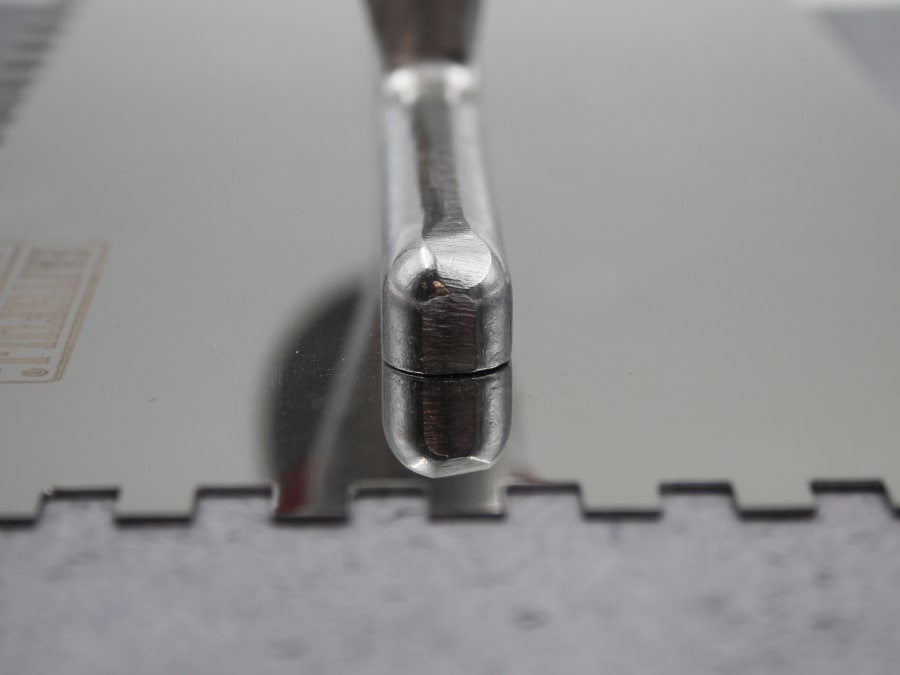 Faithfull FAISGTNOT6SS 6mm Serrated Notched Trowel with Soft Grip Handle