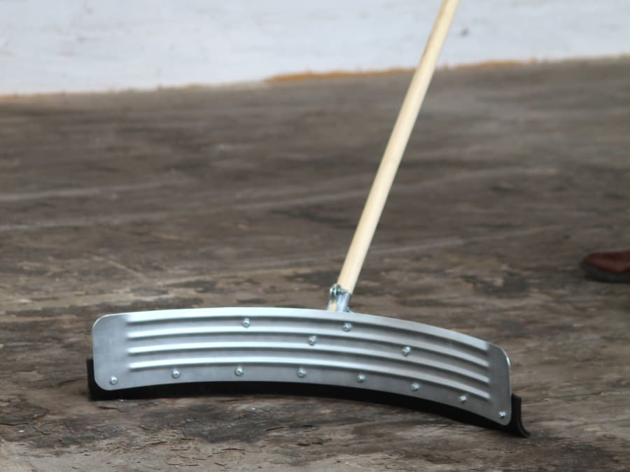 Faithfull FAISQUEE30C 30in Curved Yard Squeegee