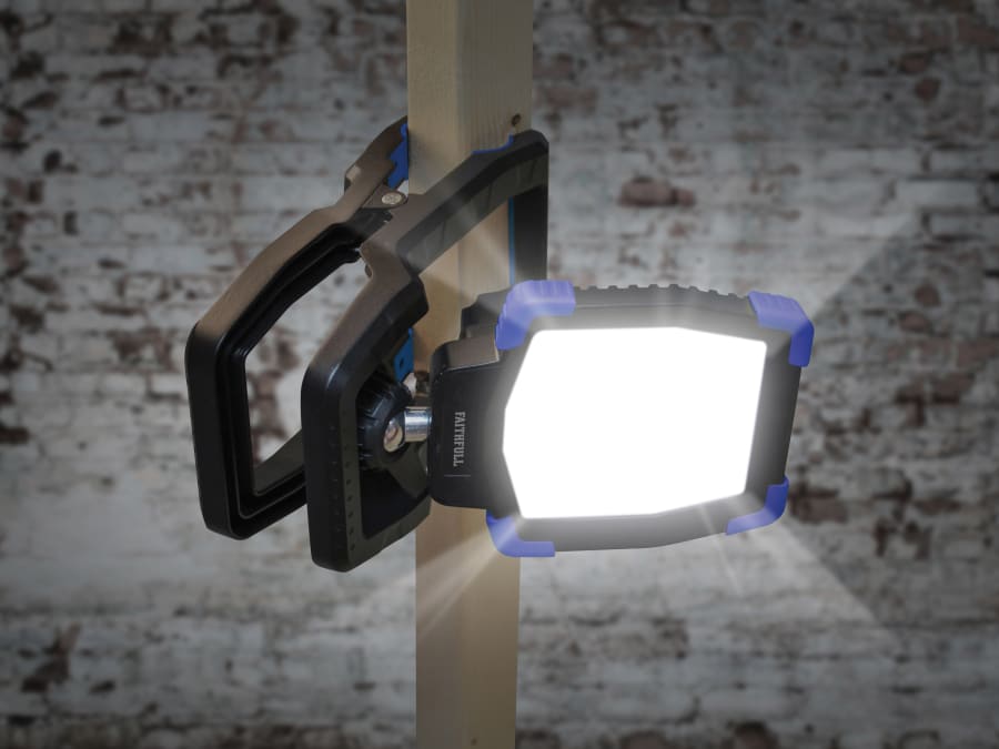 Faithfull Power Plus JF8700030W 30W Rechargeable Clip Light