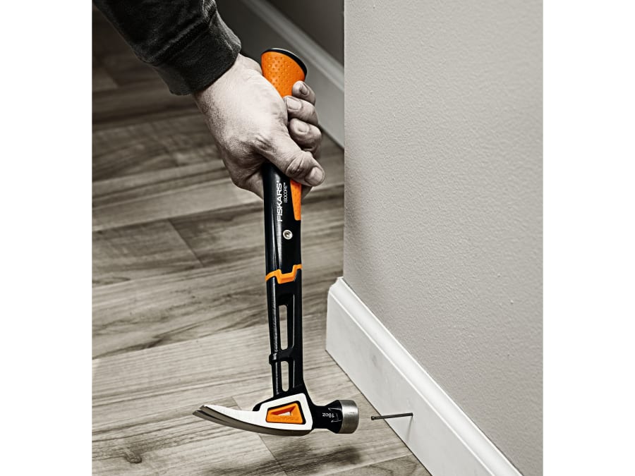 Fiskars 1020213 IsoCore Finishing Hammer 450g