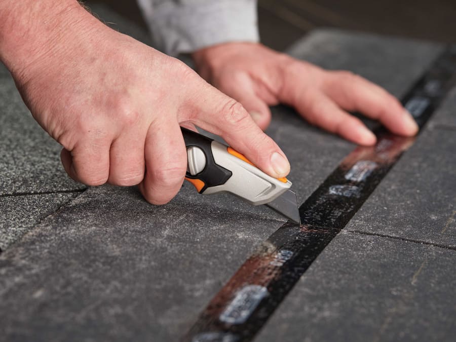 Fiskars 1027222 CarbonMax Fixed Utility Knife