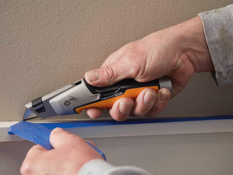 Fiskars 1027225 CarbonMax Painters Utility Knife