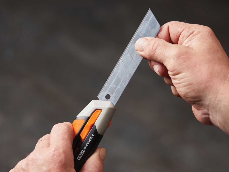Fiskars 1027228 25mm Snap-off Knife
