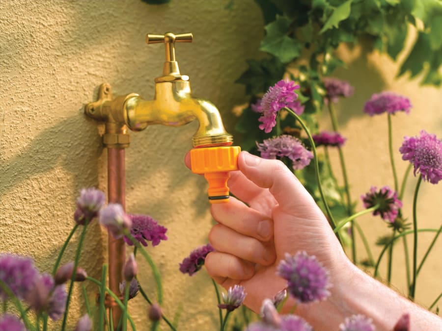 Hozelock 100000594 1in BSP Male Threaded Tap Connector