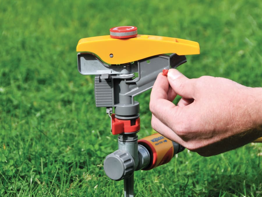 Hozelock 100001132 2550 Pulsating Sprinkler 450m²