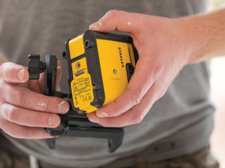 Stanley Intelli Tools STHT775941 360° Cross Line Laser Green Beam