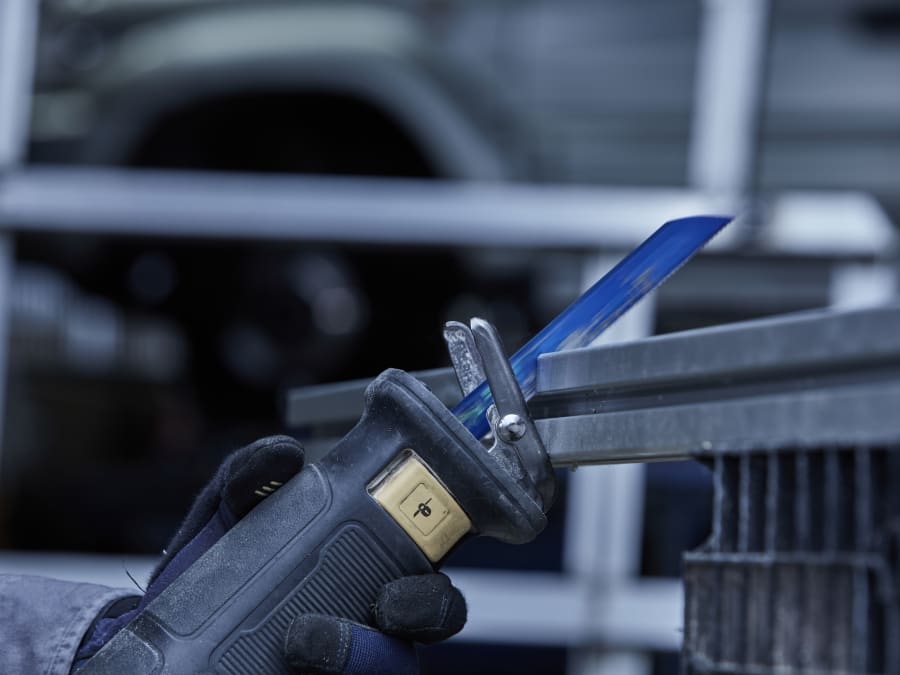 Irwin 10504157 Sabre Saw Blade Metal & Wood Cutting 200mm