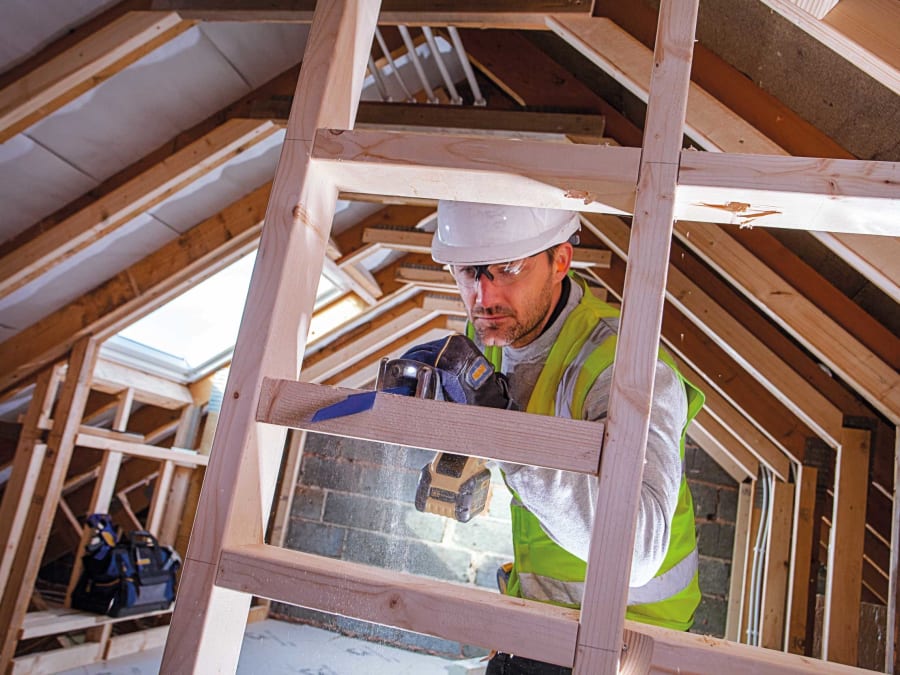 Irwin 10504158 225mm Nail Embedded Wood Cutting Sabre Saw Blade (Pack 5)