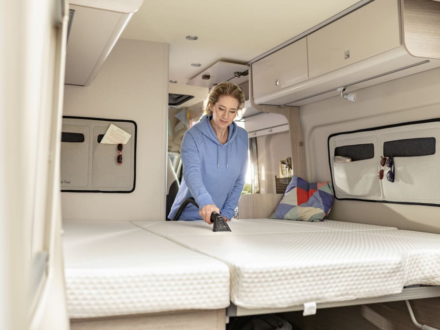 Karcher 10815100 SE 3-18 Compact Spot Cleaner