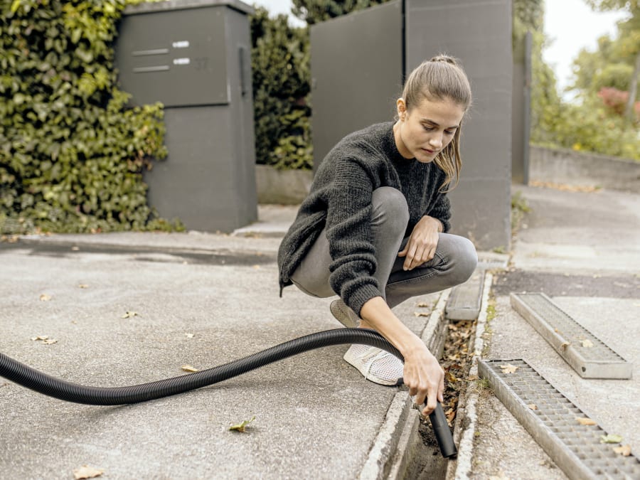 Karcher 16280020 WD 2 Plus Wet & Dry Vacuum 1000W 240V