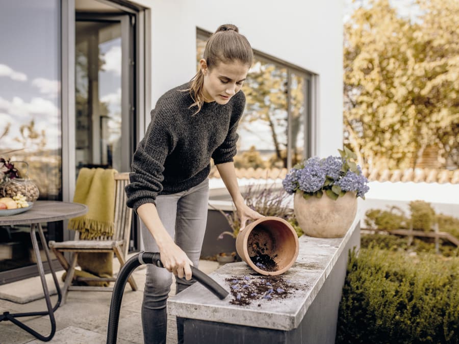 Karcher 16282030 WD 4 Wet & Dry Vacuum 1000W 240V