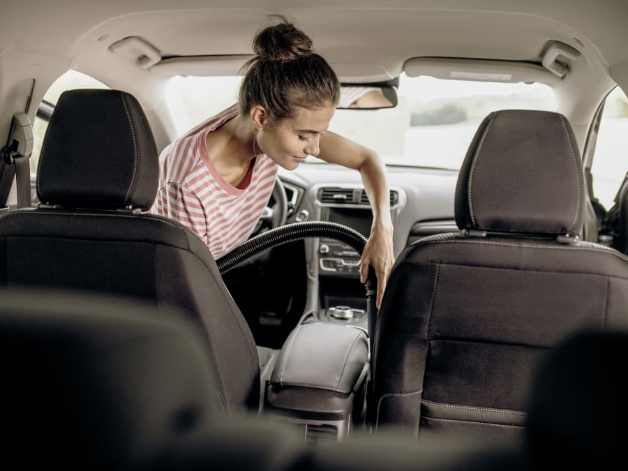 Karcher 16282030 WD 4 Wet & Dry Vacuum 1000W 240V