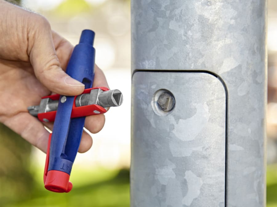 Knipex 001107 Pen-Style Control Cabinet Key