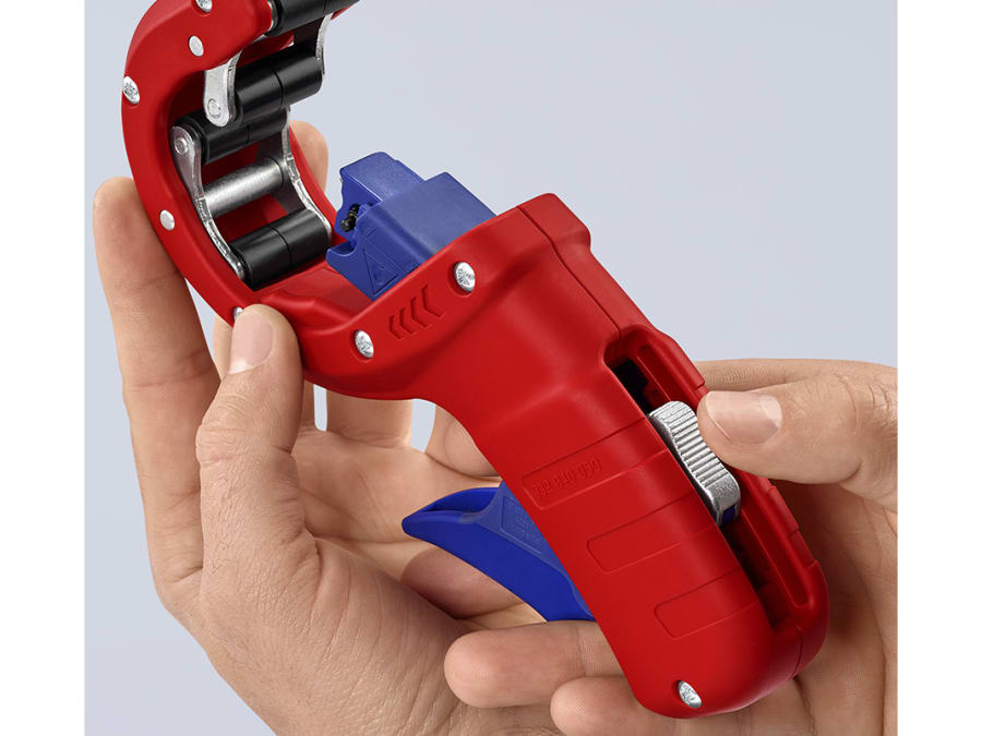Knipex 902301BK Plastic Pipe Cutter