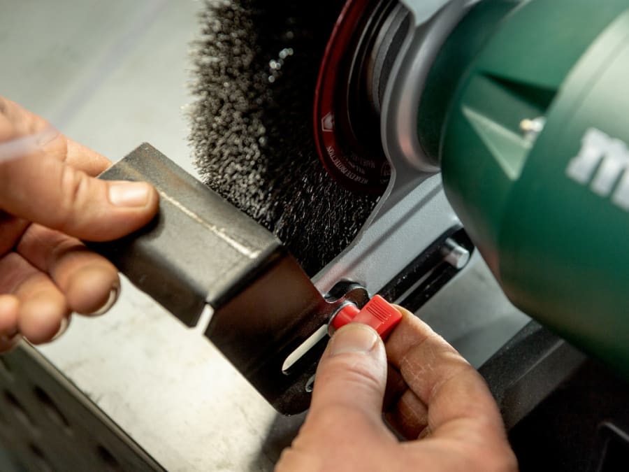 Metabo 604220000 BS 200 Plus Bench Grinder 600W 240V