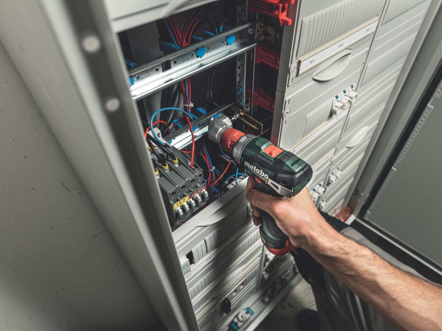 Metabo 601749590 PowerMaxx BS BL Q 12V Brushless Drill/Screwdriver with 2 × 2.0Ah