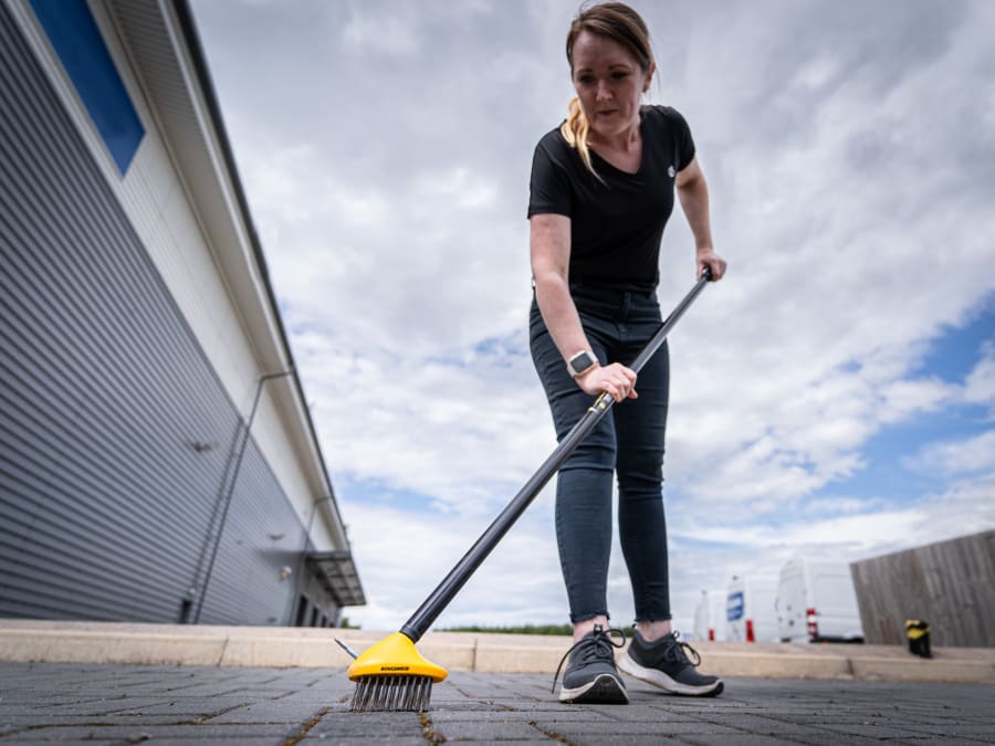 Roughneck 52090 Patio & Decking Brush Set 3 Piece