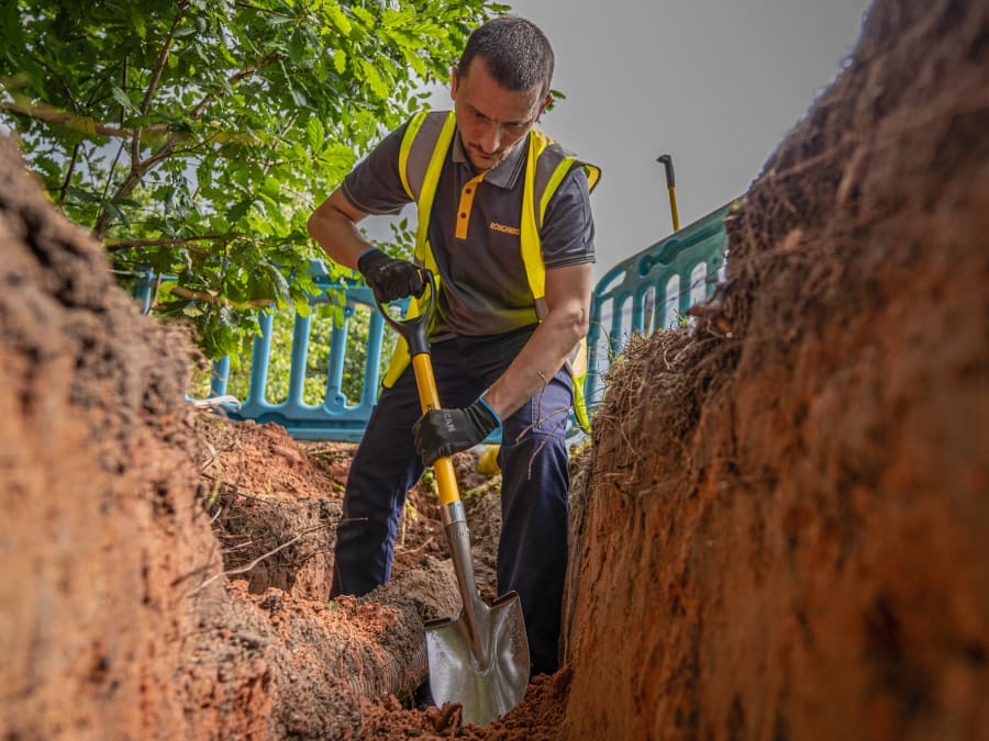 Roughneck 68010 Mini Round Shovel 880mm