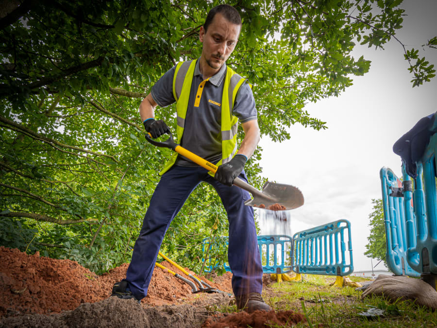 Roughneck 68010 Mini Round Shovel 880mm