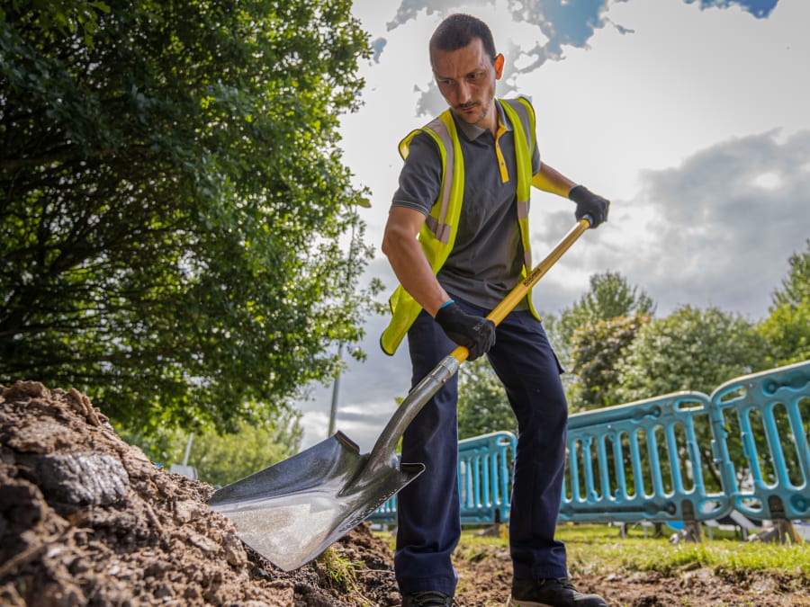 Roughneck 68144 1460mm Long Handled Square Shovel
